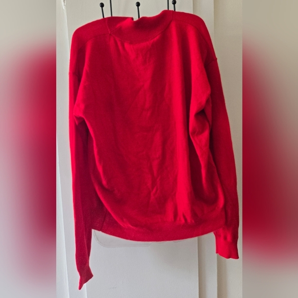 Red Mukzin Sweater with Tiger Design Crewneck NWT - Picture 2 of 6